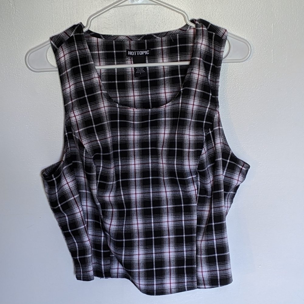 Hot Topic Plus Cropped Tank Top